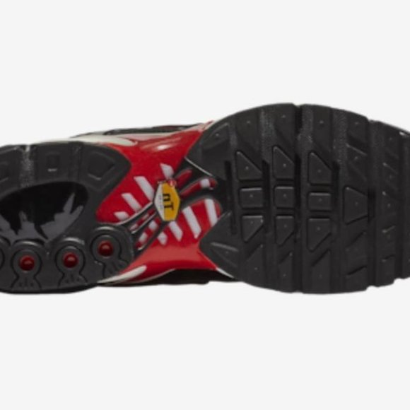 Nike Air Max Plus Shoe - Picture 4 of 4